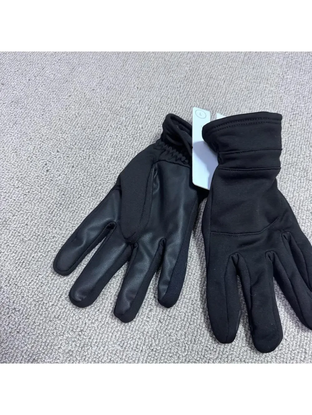 Wilson’s Gloves Black Women’s Size Large NWT